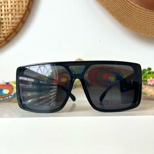 🆕Chic minimal fashion forward sunglasses